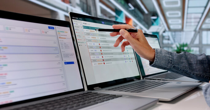 An Experienced IT Manager Monitors Incident Tickets