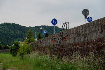 Muszyna wał przeciw powodziowy, wiosna 2026. © Maciej G. Szling