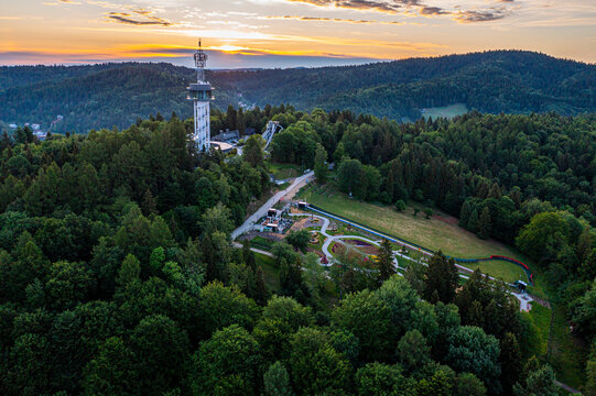 G&oacute;ra parkowa wieża widokowa, wiosna, Małopolska, Sądeckie, EU