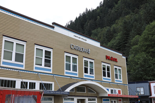 Franklin Street, Juneau,Alaska,shops in juneau,tourists,alska,united states,usa,