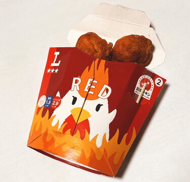 [Lawson] Karaage-kun - A hot snack sold at a famous Japanese convenience store chain.
【ローソン】からあげクン　日本の有名コンビニエンスストアで販売しているホットスナック
