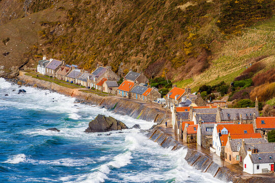 Crovie, Picturesque Seaside Village in Scotland