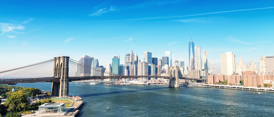 Fototapeta premium Magnificence of Brooklyn Bridge. New York City - USA