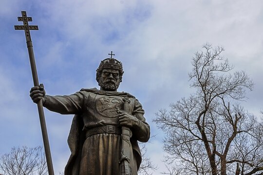 sofia, bulgarien - 22.03.2026 - statue des bulgarischen zaren samuil