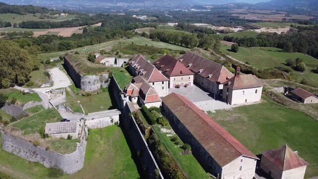 Fort Barraux Vue a&eacute;rienne de la forteresse bastionn&eacute;e de Vauban en Is&egrave;re, architecture militaire