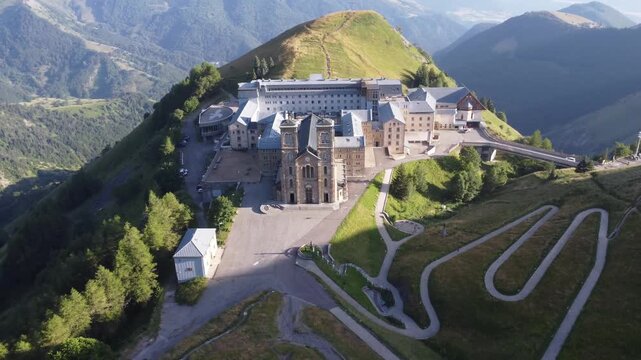Vue a&eacute;rienne du Sanctuaire de Notre-Dame de La Salette perch&eacute; dans les Alpes, Is&egrave;re, France