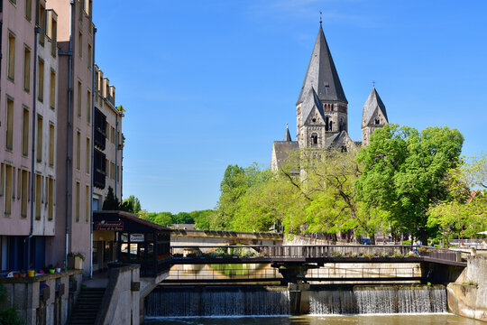 Temple Neuf under a clear sky in Metz, France, May 10, 2024