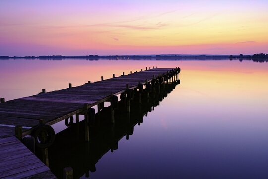 Evening at Lake D&uuml;mmer, sunset, evening glow, silence, vastness, tranquillity, water, inland lake, Lembruch, Lower Saxony, Germany