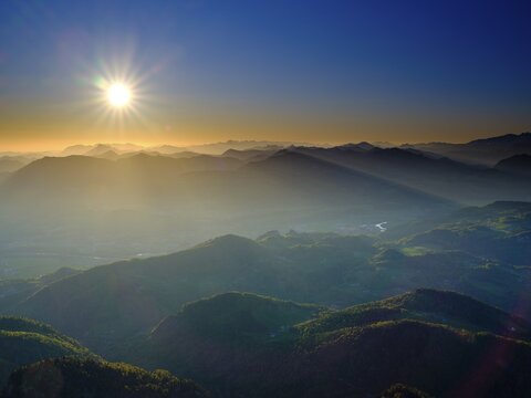 Mountain silhouettes at sunrise with view of the Osterhorn Group, Bischofswiesen, Berchtesgadener Land, Upper Bavaria, Bavaria, Germany