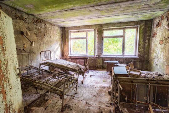 Ukraine, Kyiv Oblast, Pripyat, Interior of long abandoned hospital