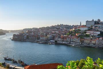 Obraz premium The Douro River and the old town of Porto, Portugal