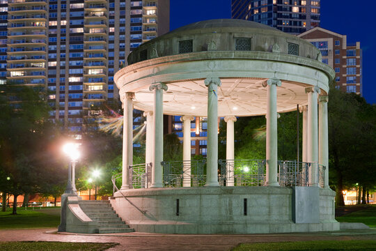 Gazebo in a public park, Parkman Bandstand
