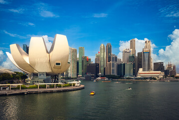Naklejka premium August 10, 2018: artscience, a museum within the integrated resort of Marina Bay Sands at Central Area in Singapore, was Opened on 17 February 2011 and is the first ArtScience museum of the world.