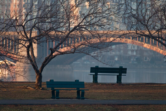 Benches at the riverside with an arch bridge in background, Longfellow Bridge, Charles River