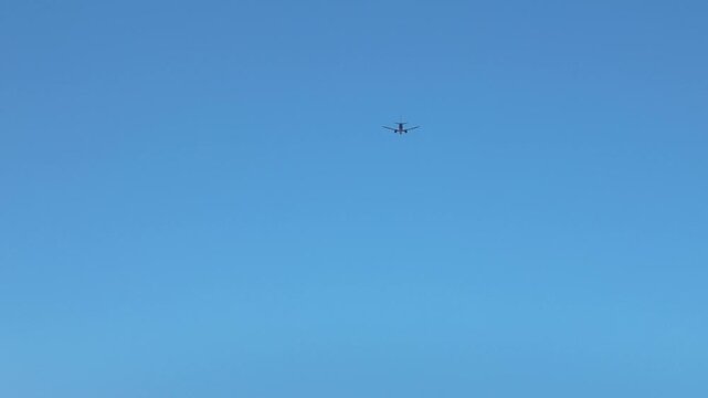 Zoomed out view of Airplane at Cruising Altitude