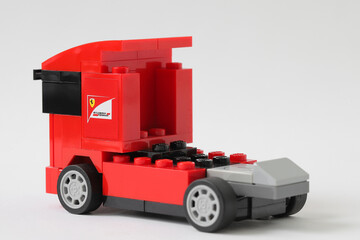 Obraz premium Lego truck Scuderia Ferrari