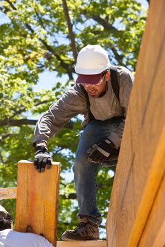 Carpenters lifting beam