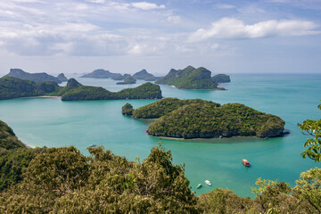 Naklejka premium Spectacular panoramic view of the tropical islands from Pha Chan Charat viewpoint on Ko Wua Ta Lap, Mu Ko Ang Thong, Thailand