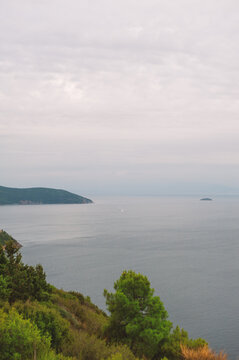 Island floats beneath horizon reveals peaceful retreat