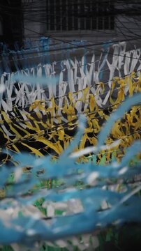 Comunidade Brasileira com Decora&ccedil;&atilde;o de Copa do Mundo Rua Popular com bandeirinhas