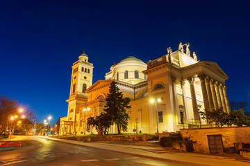 Obraz premium Famous neoclassical Cathedral Basilica of St. John the Apostle at blue hour in Eger, Hungary