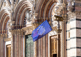 Naklejka premium Duomo di Siena, Romanisch Gotischer Dom mit Mosaiken, Piazza del Duomo, Siena, Toskana, Italien