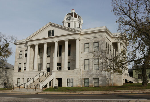 Franklin County Courthouse in Mount Vernon Texas