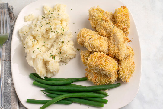 haddock bites with mash potatoes  andgreen beans