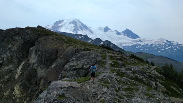 Mt. Baker Ridge walking 8b