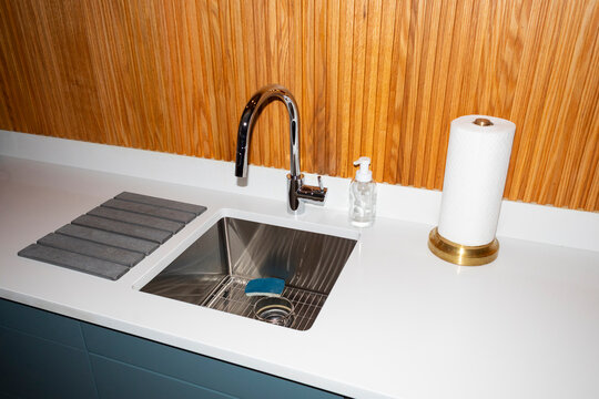 Kitchen sink 