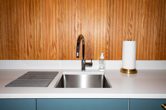 Kitchen sink countertop 