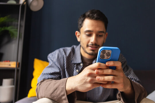 Scrolling through day