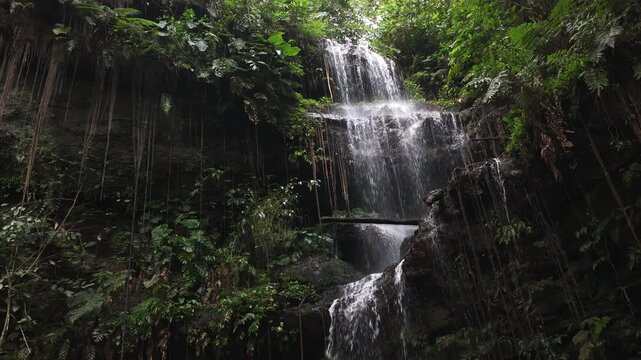 Cachoeira no distrito de Taquaru&ccedil;u, cidade de Palmas, Estado de Tocantins, Brasil