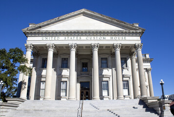 Naklejka premium United States Custom House in Charleston