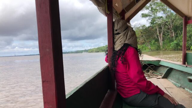 Leisure Boat Tour in Peruvian Jungle