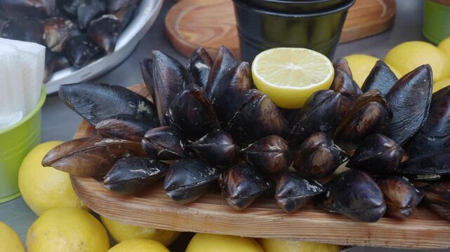 Midye Dolma, a popular Turkish street food consisting of mussels stuffed with spiced rice
