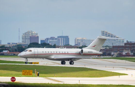 Charter the Bombardier Global 5000 at the Dallas Love Field Airport (DAL) in Texas.