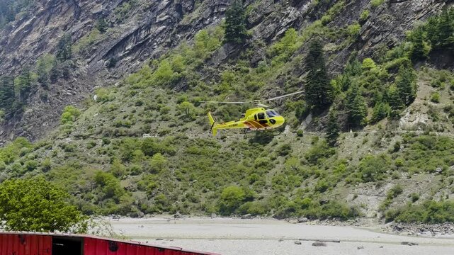 Return flight from Kedarnath Dham to Badrinath Dham in Utara Khand