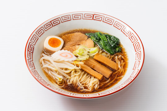 普通のラーメン　Food of soy sauce ramen Japan