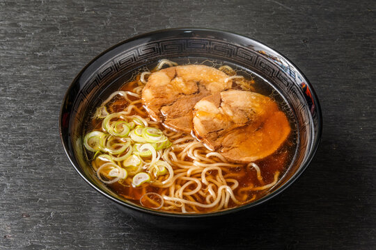 普通のラーメン　Food of soy sauce ramen Japan