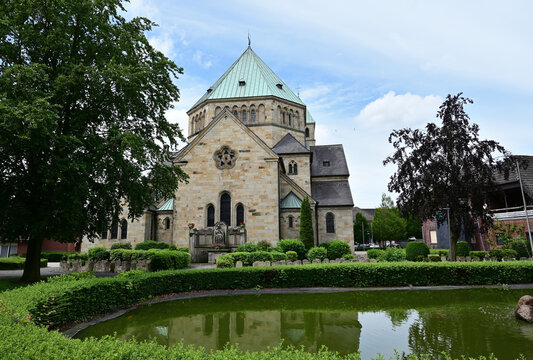  Kirche St. Fabian und Sebastian - die Pfarrkirche der Gemeinde Rosendahl im Kreis Coesfeld, Deutschland