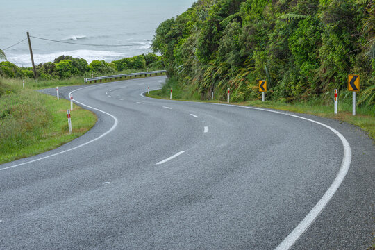 New Zealand, South Island New Zealand, Winding section of State Highway 6