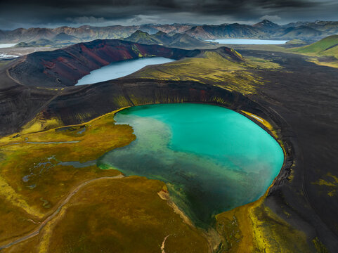 Le lac Blautaver et le crat&egrave;re Lj&oacute;tipollur en Islande