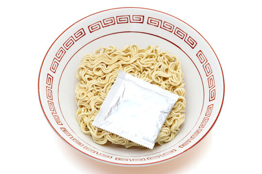 インスタントラーメン　袋麺