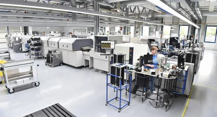modern industrial factory for the production of electronic components - machinery, interior and equipment of the production hall © industrieblick