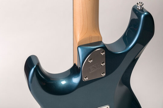 neck joint of ESP SNAPPER guitar