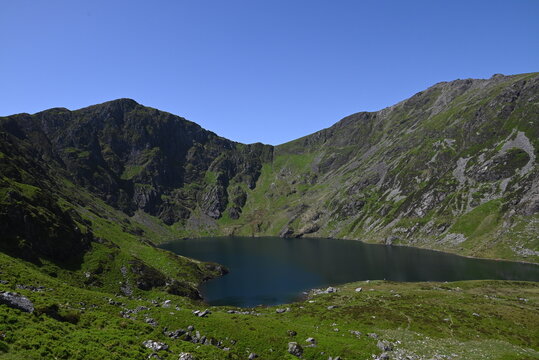 the lake at the top of cadiar idris