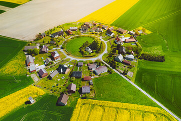 Opole - atrakcja - wieś w kształcie okręgu - Gronowice © Radosław Dybała