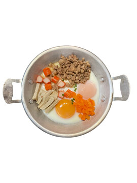 Thai pan-fried egg with toppings or Kai Kata, isolated on transparent background