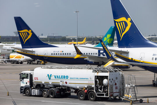 Collinstown, Santry, Ireland - May 26, 2026: A Valero Jet fuel tanker refuels a Ryanair airplane.